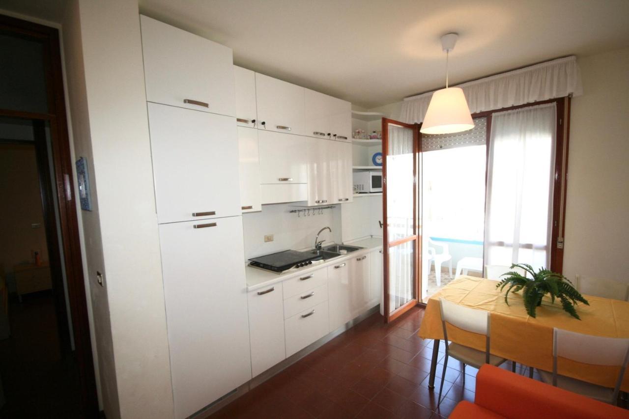 Apartamento Ba- Althea - Piscina- Lignano Sabbiadoro Exterior foto